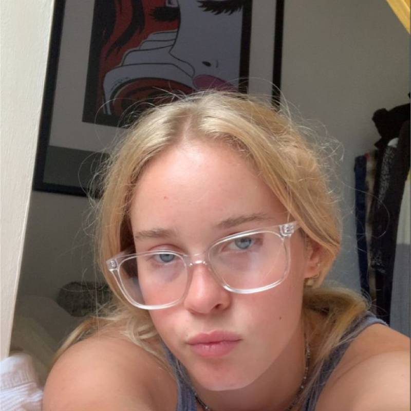 Meet Christian, 19 Female from United States - Free Online Dating at AhhDate