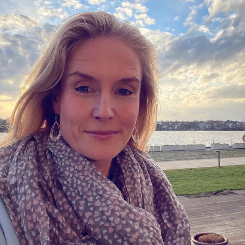 Meet Charlotte, 19 Female from États-Unis - Free Online Dating at AhhDate