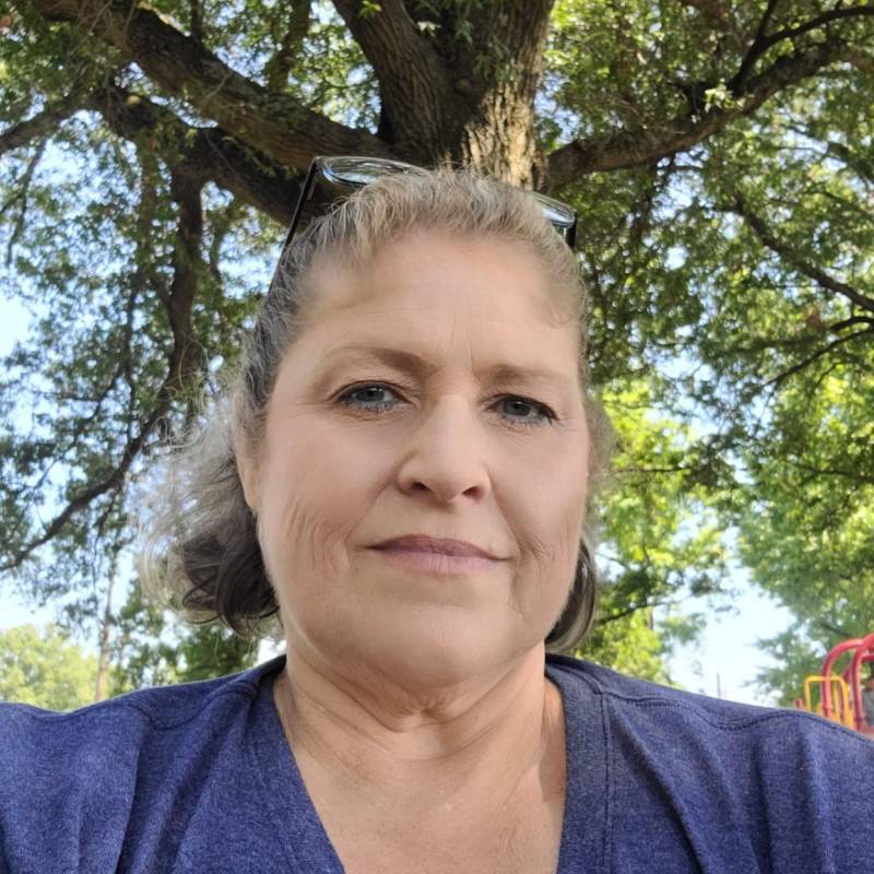 Meet Hellen, 60 Female from الولايات المتحدة - Free Online Dating at AhhDate