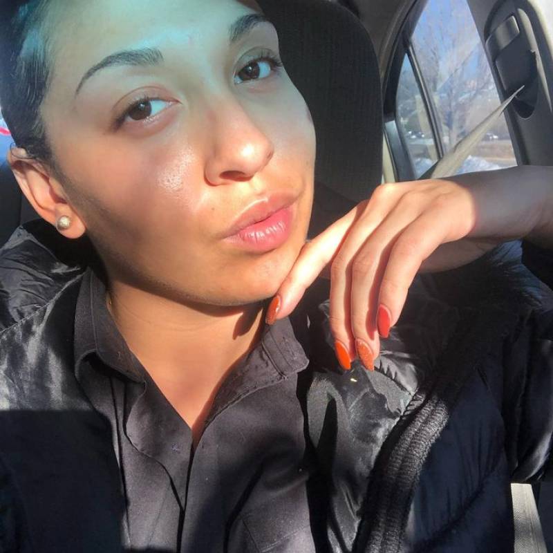 Meet Monica, 19 Female from Kanada - Free Online Dating at AhhDate