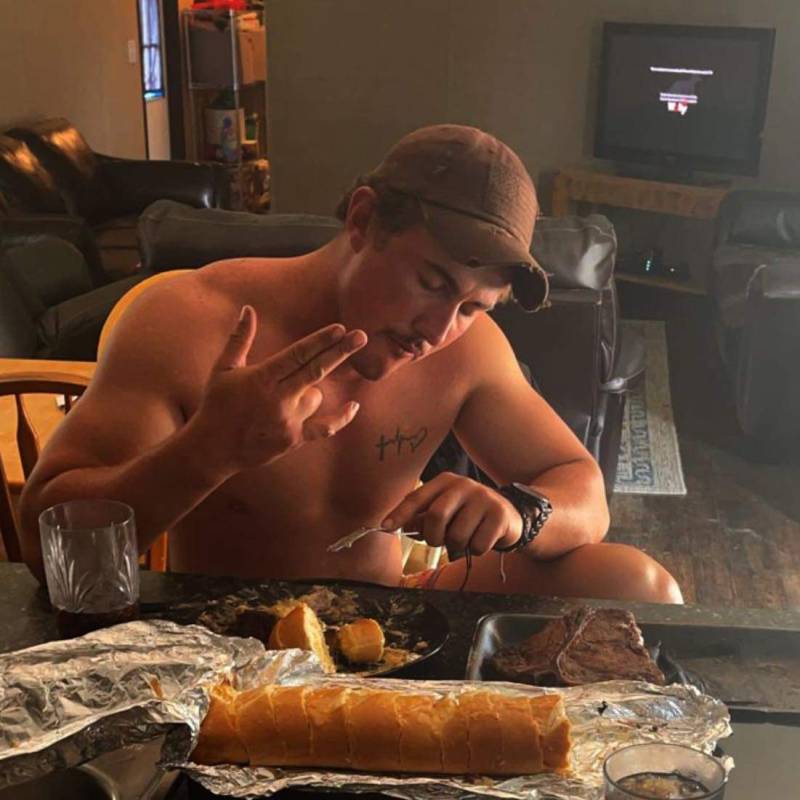 Meet David, 19 Male from Andorra - Free Online Dating at AhhDate