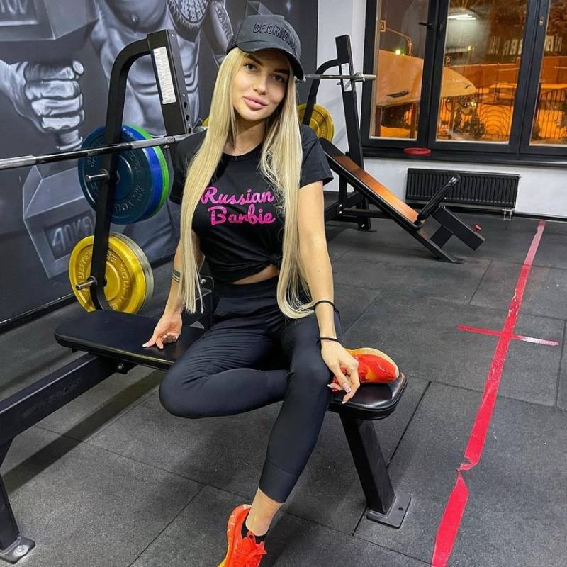 Meet poli, 32 Female from Ukrayna - Free Online Dating at AhhDate