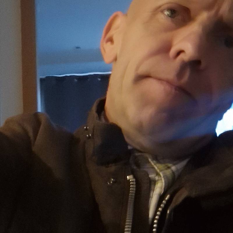 Meet Andrew, 48 Male from Reino Unido - Free Online Dating at AhhDate