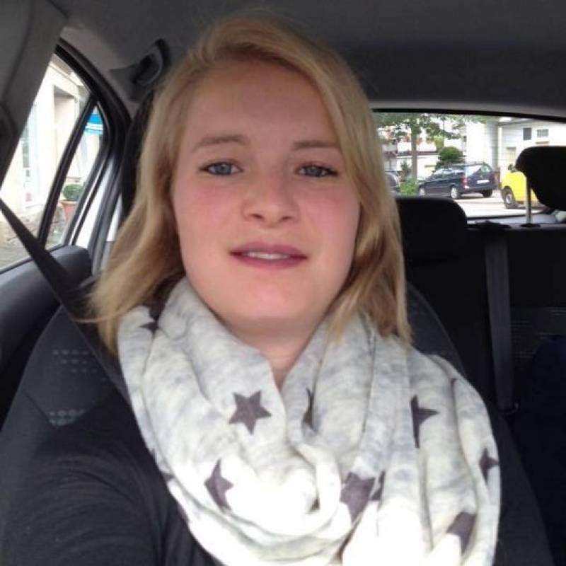 Meet Taman Elisabeth, 19 Female from Indonesië - Free Online Dating at AhhDate