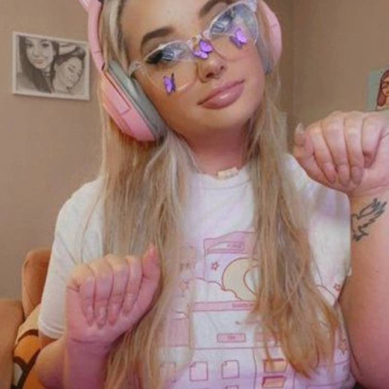 Meet Isabel, 19 Female from États-Unis - Free Online Dating at AhhDate