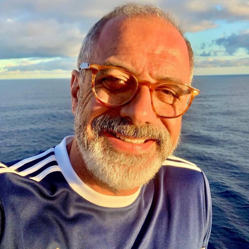 Meet Ethan, 65 Male from объединенное Королевство - Free Online Dating at AhhDate