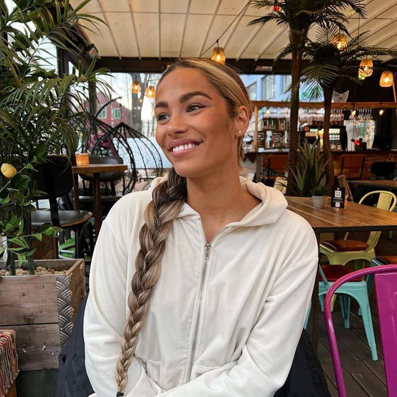 Meet Anna, 20 Female from Australia - Free Online Dating at AhhDate