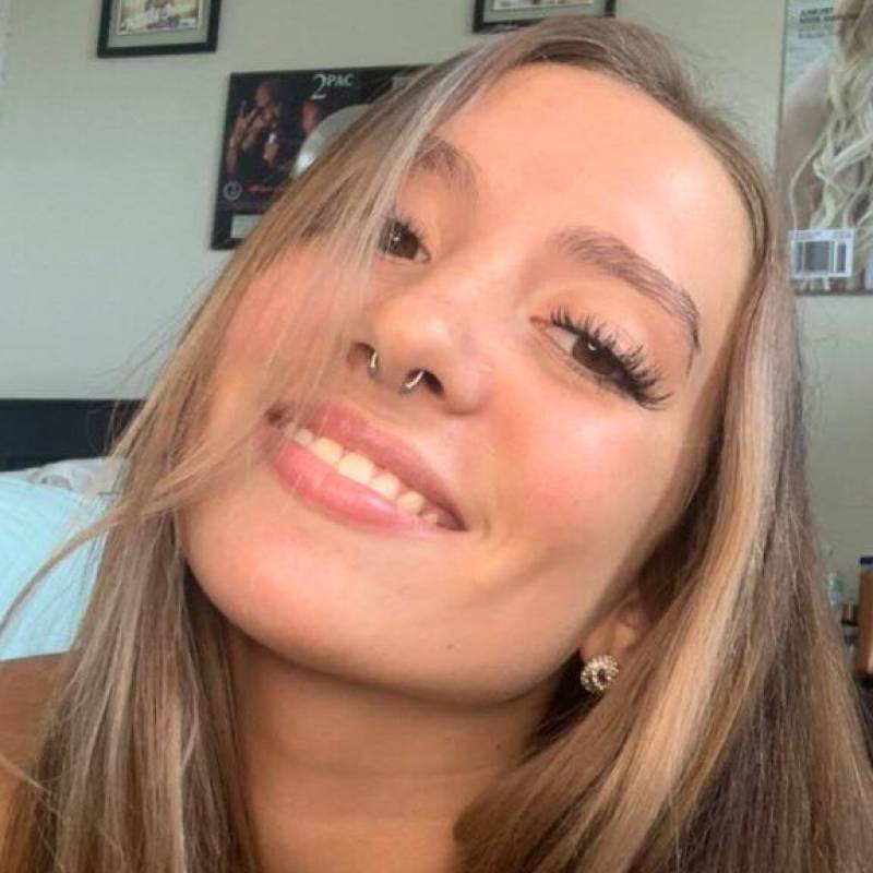 Meet Jessica, 19 Female from Kolombiya - Free Online Dating at AhhDate