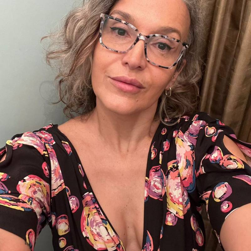 Meet Linda, 18 Female from Reino Unido - Free Online Dating at AhhDate