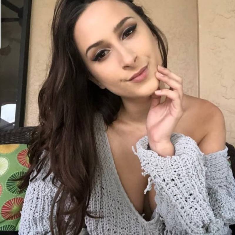 Meet Darla, 19 Female from الولايات المتحدة - Free Online Dating at AhhDate