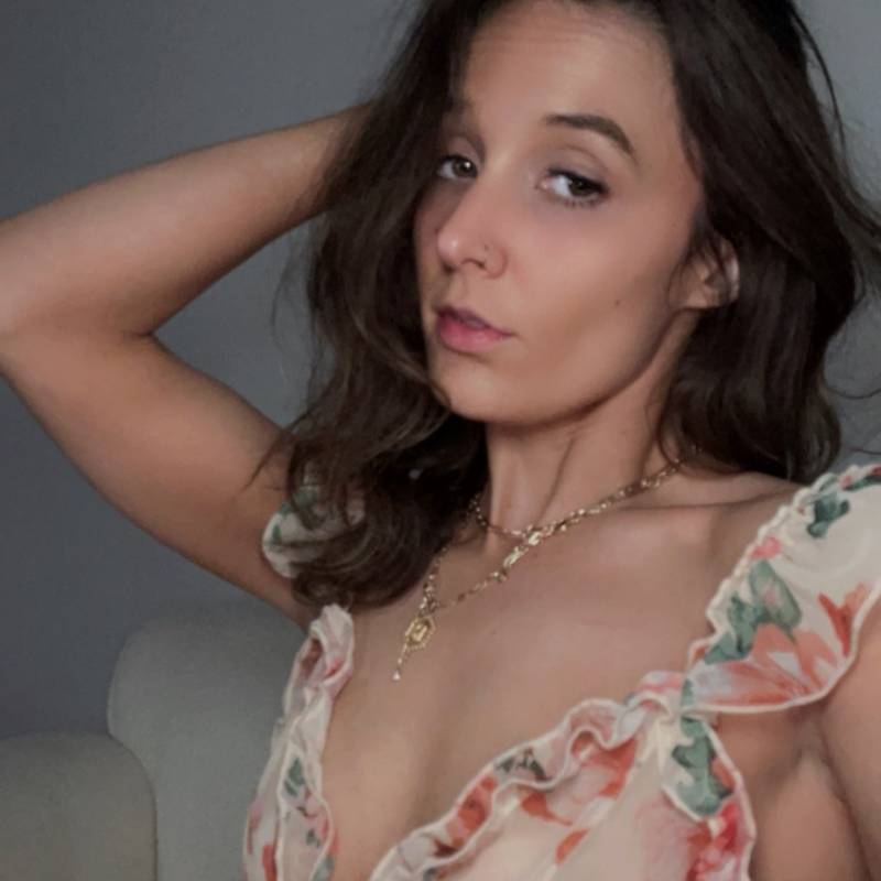 Meet Vida, 36 Female from Canada - Free Online Dating at AhhDate