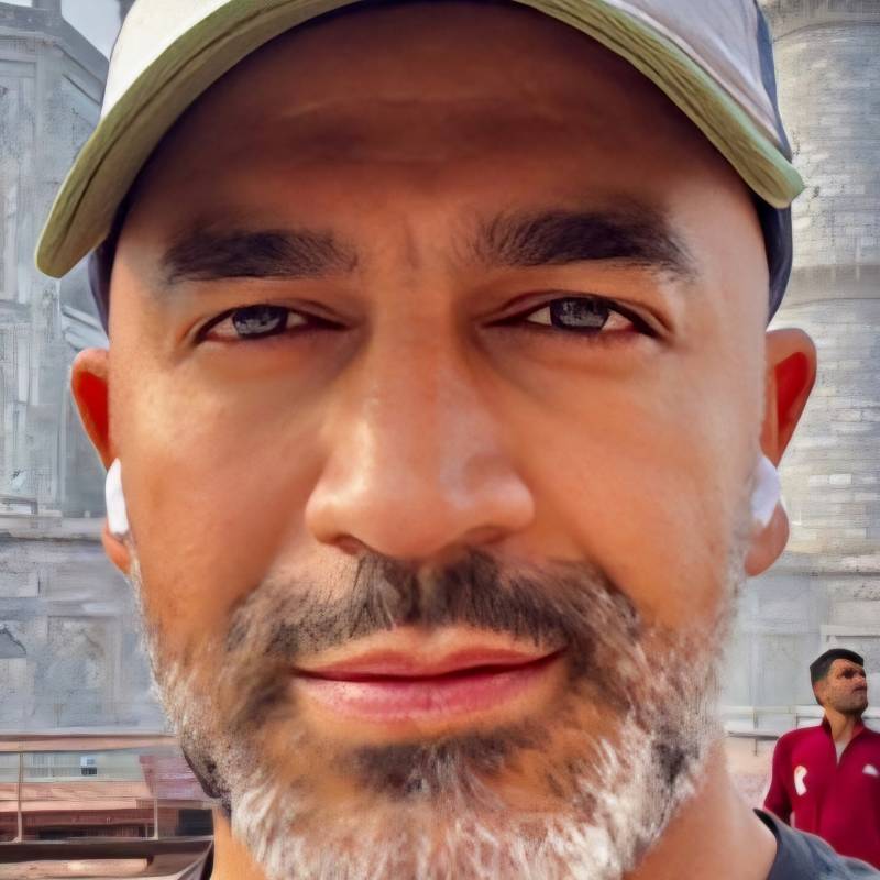 Meet Samy, 57 Male from Emiratos Árabes Unidos - Free Online Dating at AhhDate