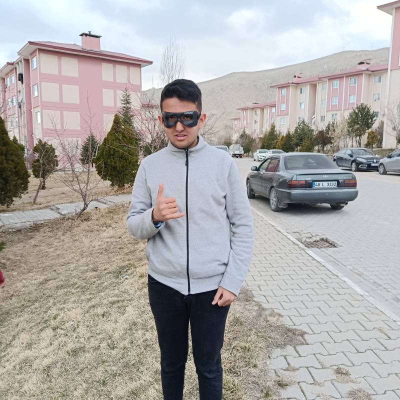 Meet Murat, 19 Male from Pavo - Free Online Dating at AhhDate