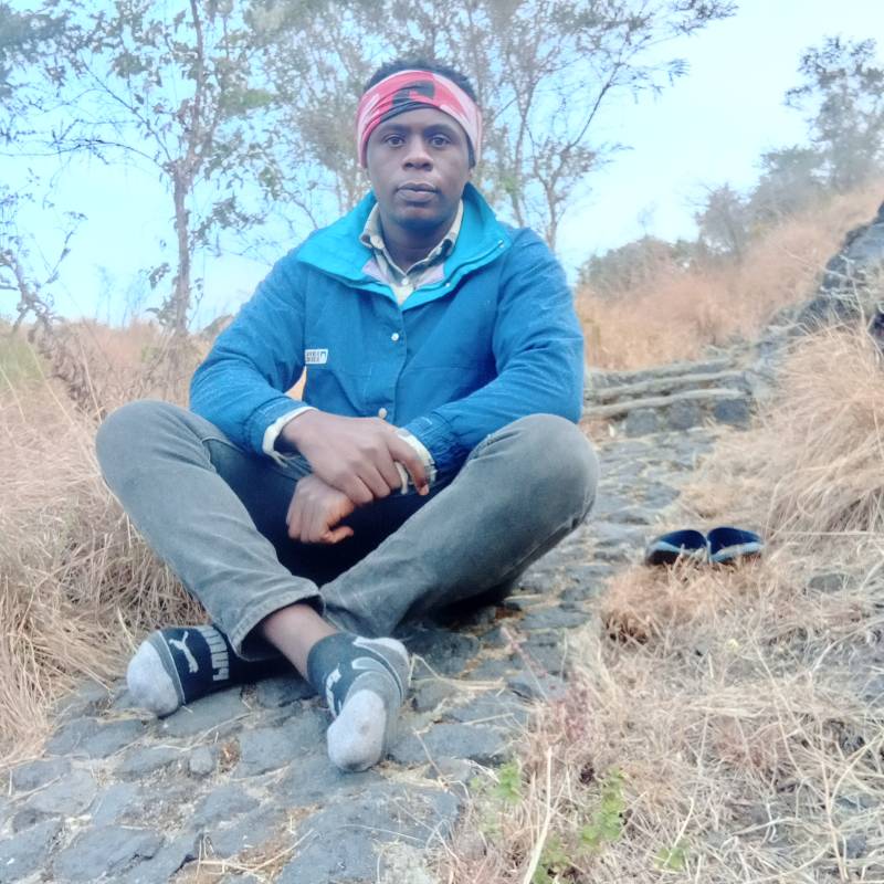 Meet Ekambi, 31 Male from Kamerun - Free Online Dating at AhhDate