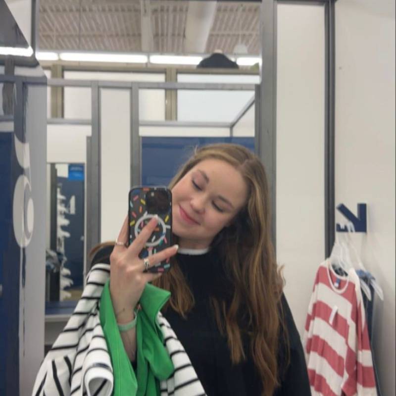 Meet Nova, 18 Female from الولايات المتحدة - Free Online Dating at AhhDate