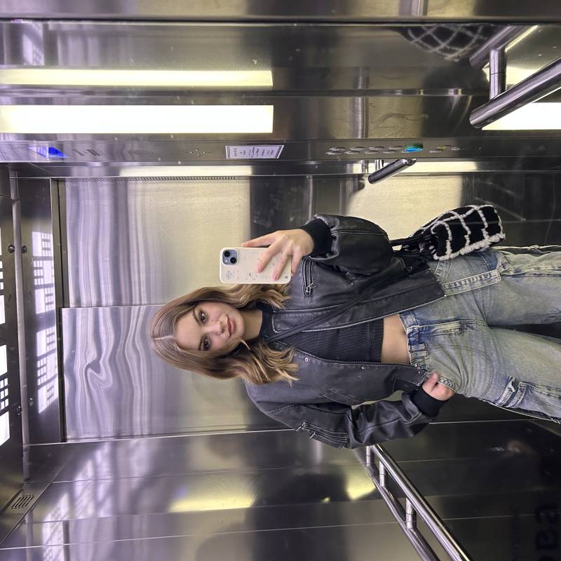 Meet Alina, 25 Female from Ukraine - Free Online Dating at AhhDate