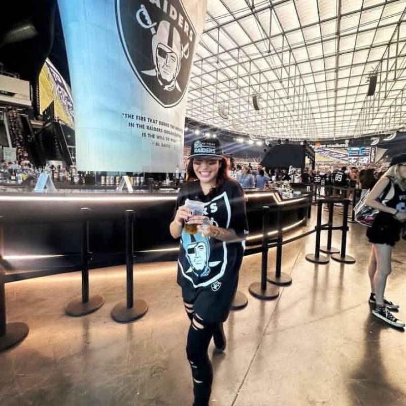 Meet Elizabeth, 35 Female from Vereinigte Staaten - Free Online Dating at AhhDate - Photo 8967