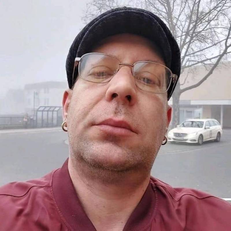 Meet Denise, 44 Male from Nigéria - Free Online Dating at AhhDate