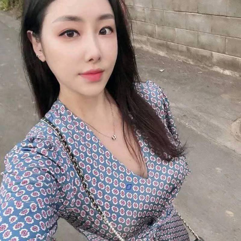 Meet Chinsun, 29 Female from جمهورية كوريا - Free Online Dating at AhhDate