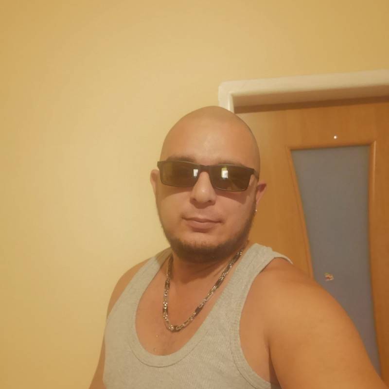 Meet Erik, 36 Male from Eslovaquia - Free Online Dating at AhhDate