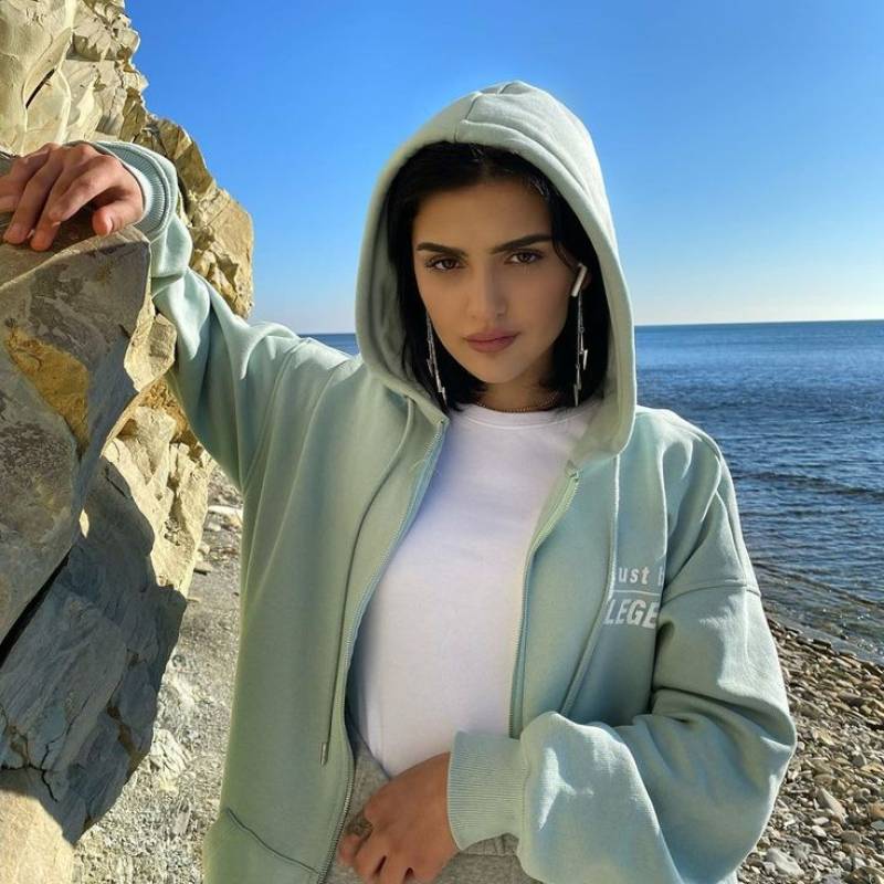 Meet Madina, 24 Female from Federación Rusa - Free Online Dating at AhhDate