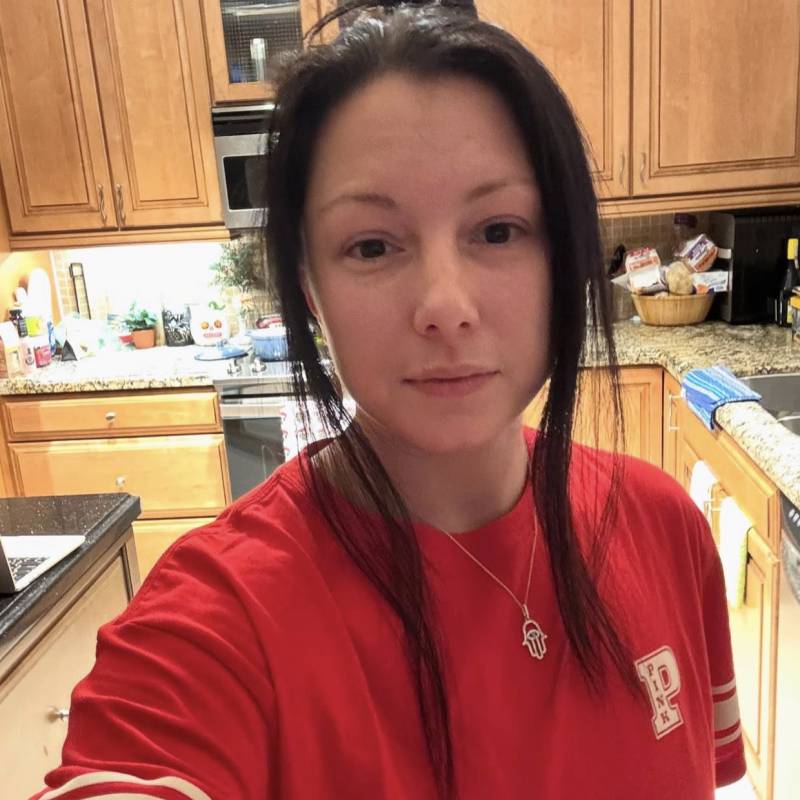 Meet Emma, 18 Female from Anguilla - Free Online Dating at AhhDate