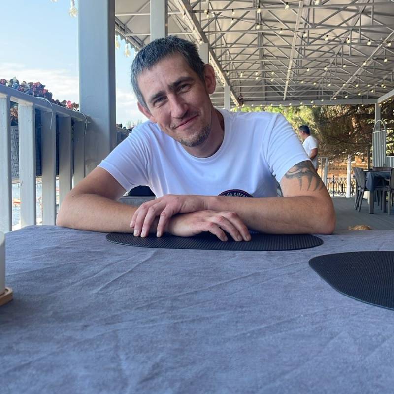 Meet Sergey, 18 Male from Russian Federation - Free Online Dating at AhhDate