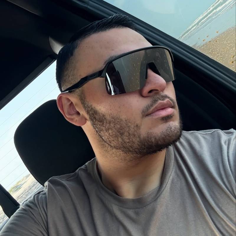 Meet Alejandro, 31 Male from Amerika Birleşik Devletleri - Free Online Dating at AhhDate