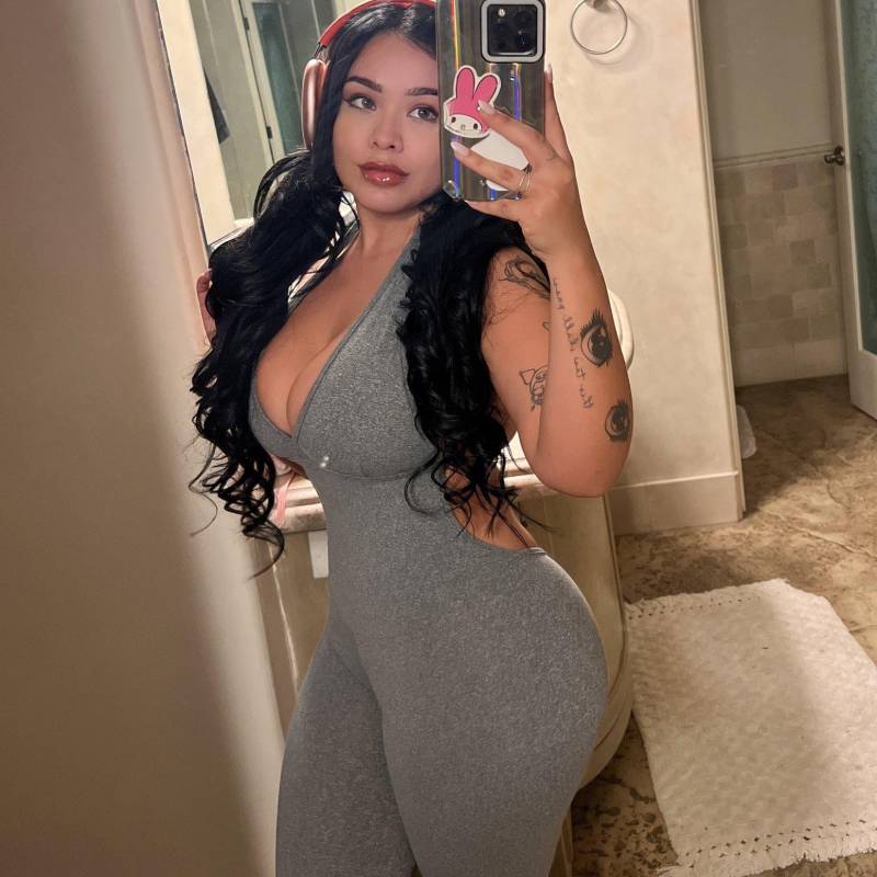 Meet Mia, 25 Female from Australia - Free Online Dating at AhhDate