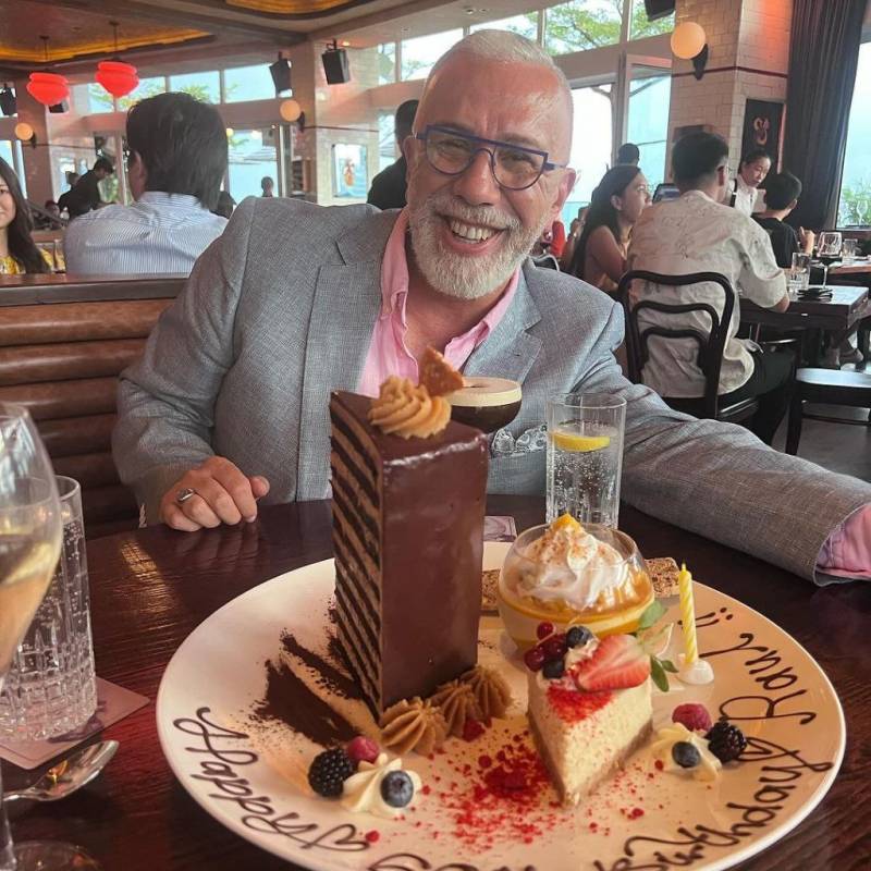 Meet Cyrus, 51 Male from Соединенные Штаты - Free Online Dating at AhhDate