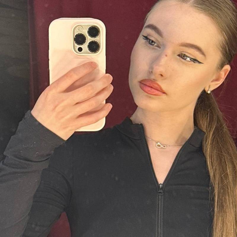 Meet Linna, 18 Female from Germania - Free Online Dating at AhhDate