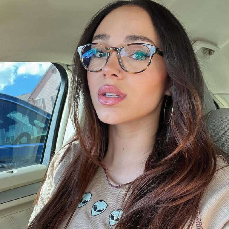 Meet James, 25 Female from Toronto, Canada - Free Online Dating at AhhDate