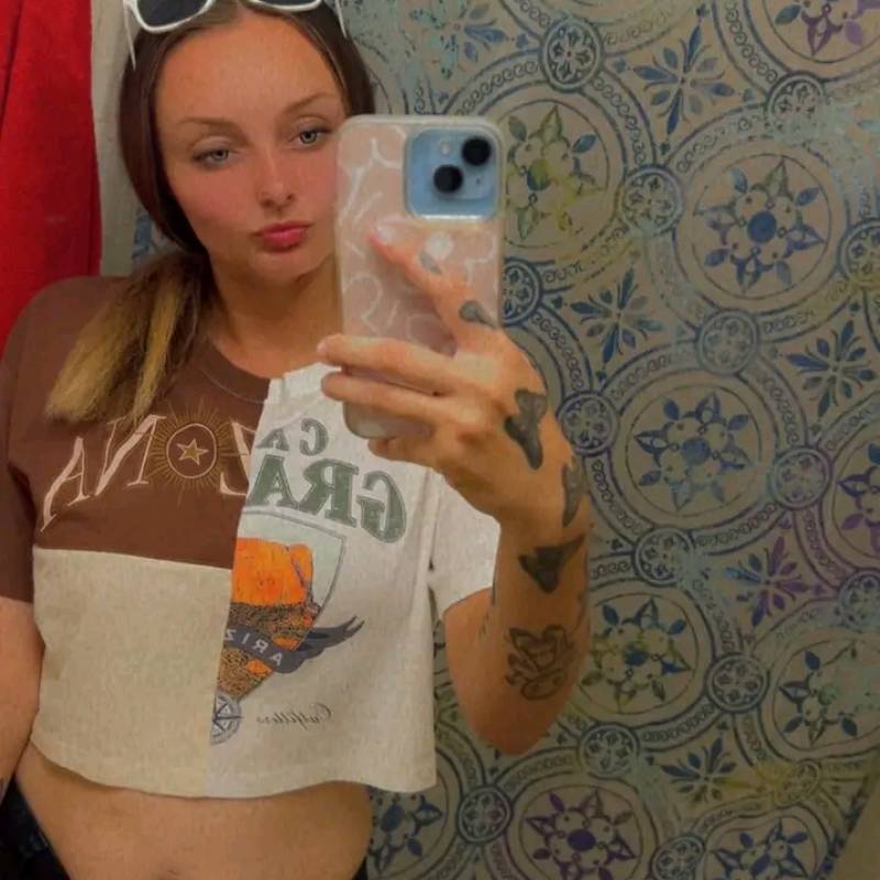 Meet Kayla, 18 Female from Belize - Free Online Dating at AhhDate