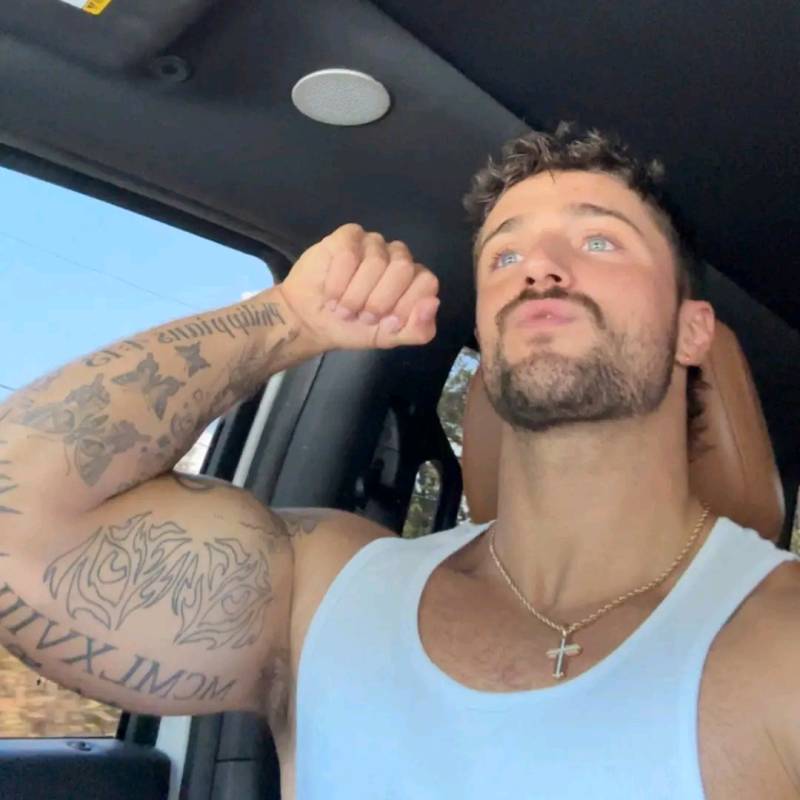 Meet Alex, 18 Male from Los Angeles, Estados Unidos - Free Online Dating at AhhDate