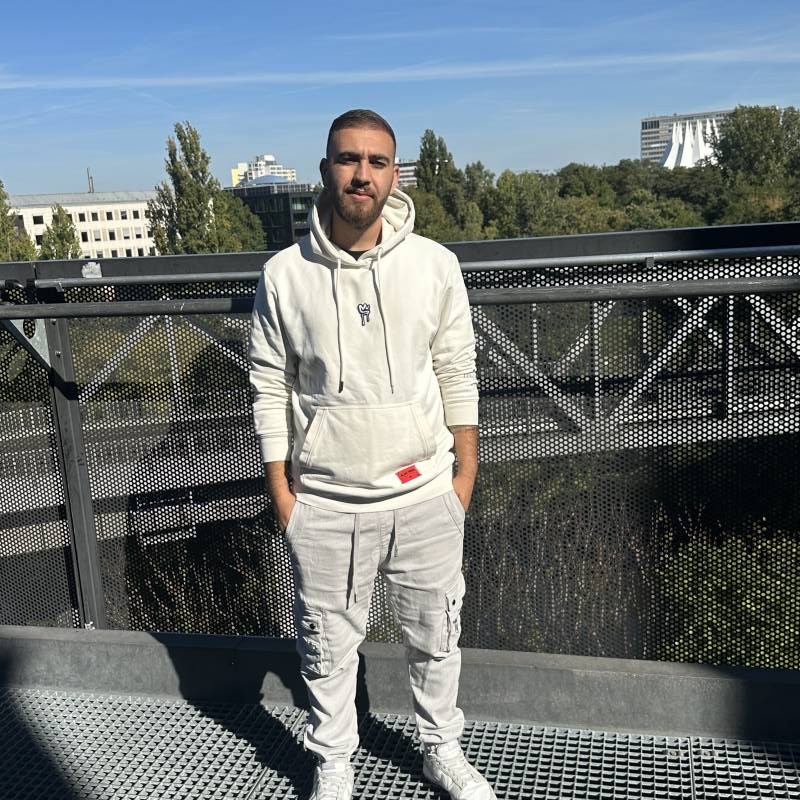 Meet Ofek, 23 Male from Tschechische Republik - Free Online Dating at AhhDate