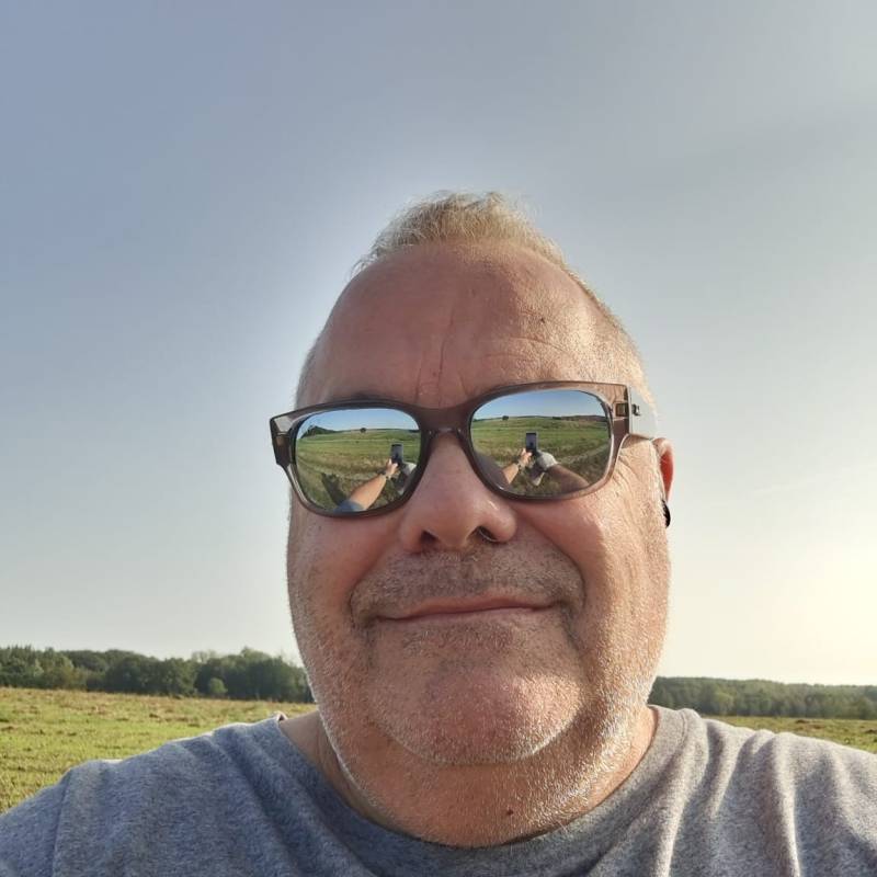 Meet Philippe, 18 Male from Mayotte - Free Online Dating at AhhDate