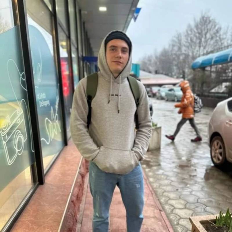 Meet Kostea, 20 Male from Espagne - Free Online Dating at AhhDate