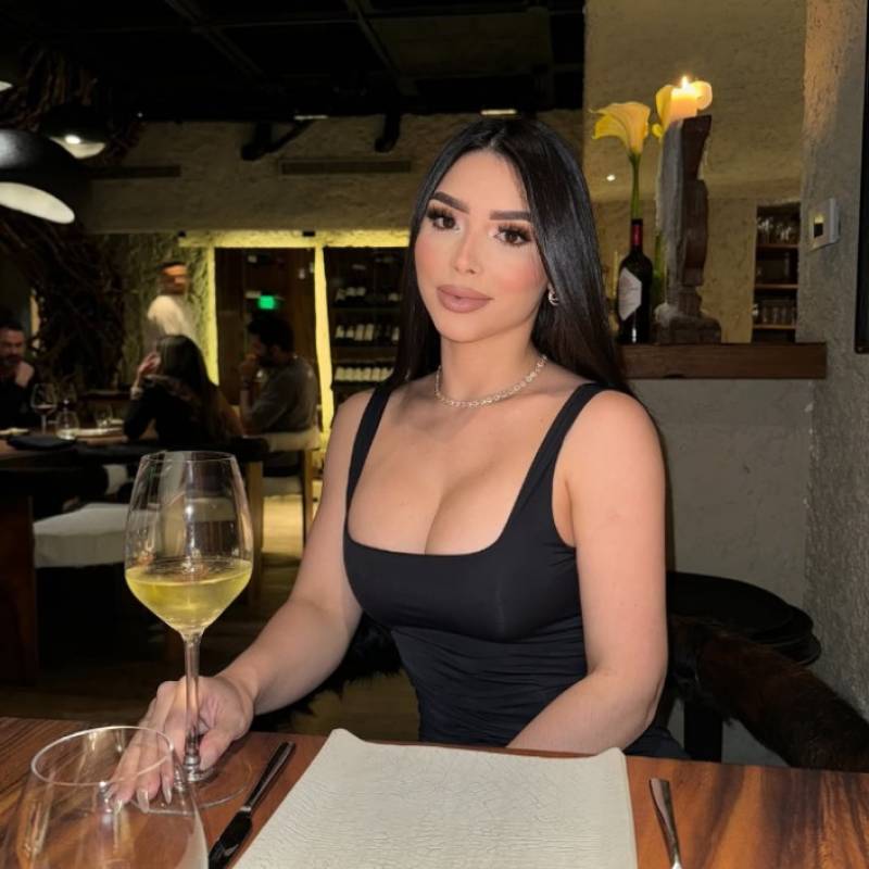 Meet Mia, 32 Female from Verenigde Staten - Free Online Dating at AhhDate