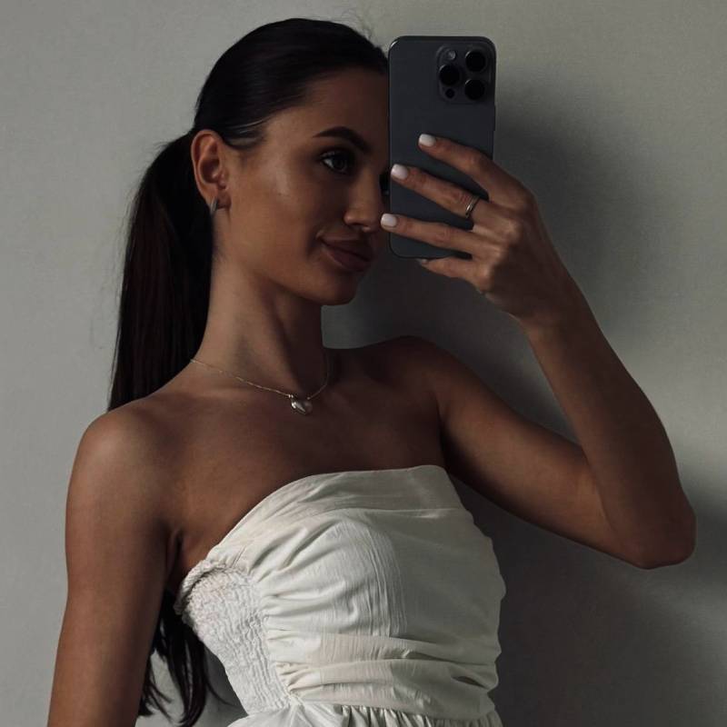 Meet Elena, 31 Female from Spanien - Free Online Dating at AhhDate