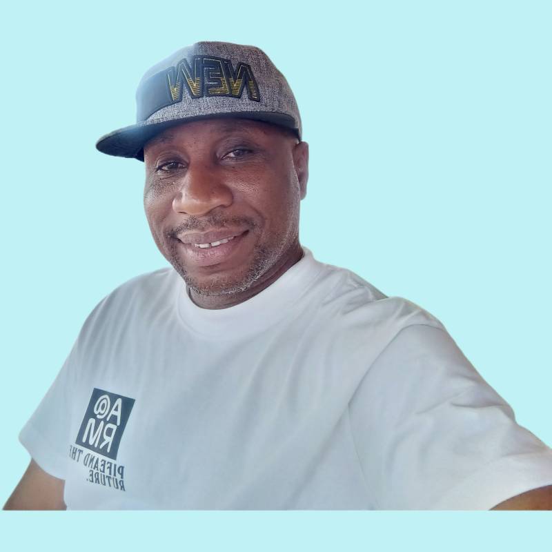 Meet Solomon, 40 Male from Nijerya - Free Online Dating at AhhDate