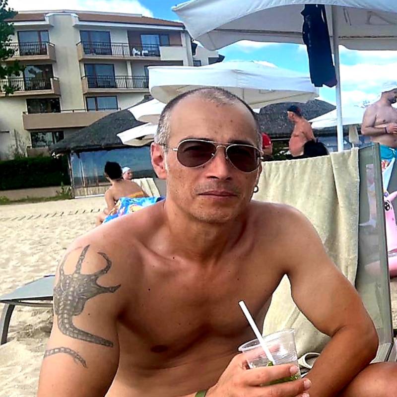 Meet Valentin, 47 Male from Alemanha - Free Online Dating at AhhDate