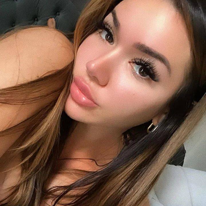 Meet Mary - Online Free Dating Site Member