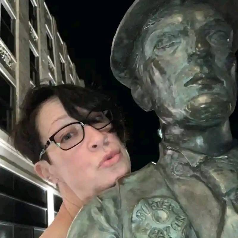 Meet Melville, 52 Female from London, Reino Unido - Free Online Dating at AhhDate