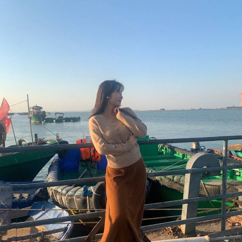 Meet Li, 32 Female from Hong Kong - Free Online Dating at AhhDate