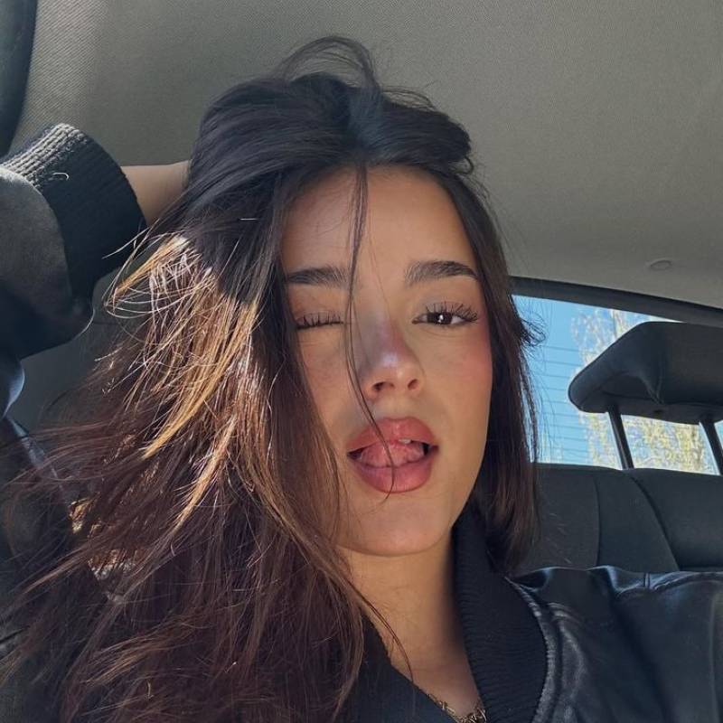 Meet emy, 28 Female from Espanha - Free Online Dating at AhhDate