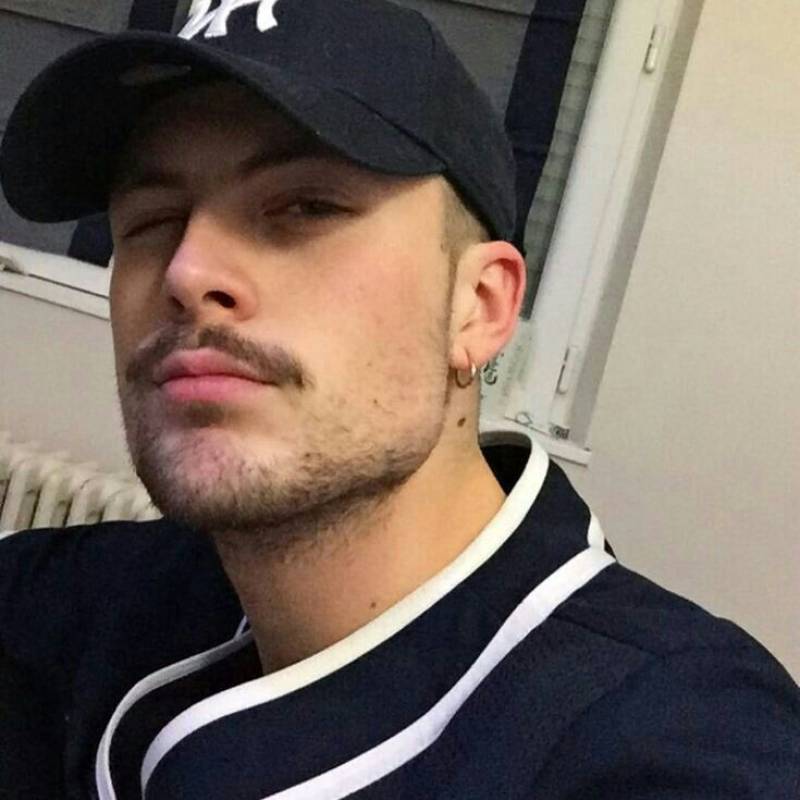 Meet Heinrich, 18 Male from Germania - Free Online Dating at AhhDate