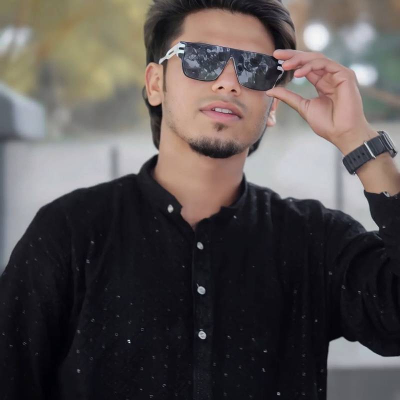 Meet KARTHI, 18 Male from India - Free Online Dating at AhhDate