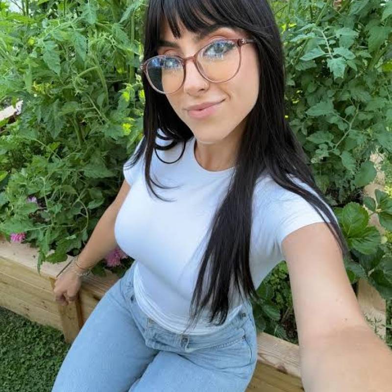 Meet Sharon, 18 Female from Estados Unidos - Free Online Dating at AhhDate