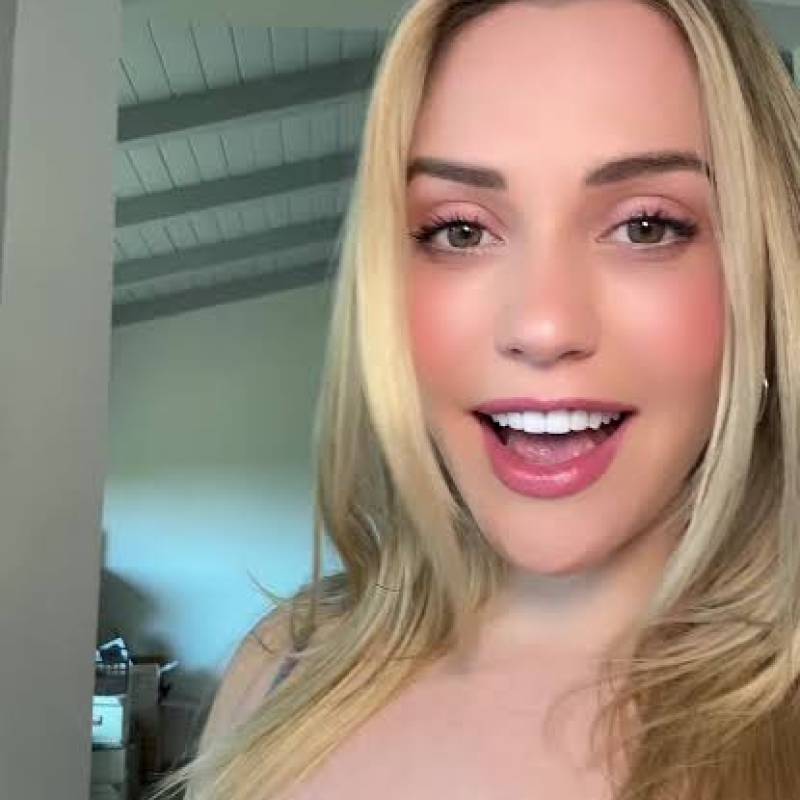 Meet Sarah, 28 Female from États-Unis - Free Online Dating at AhhDate