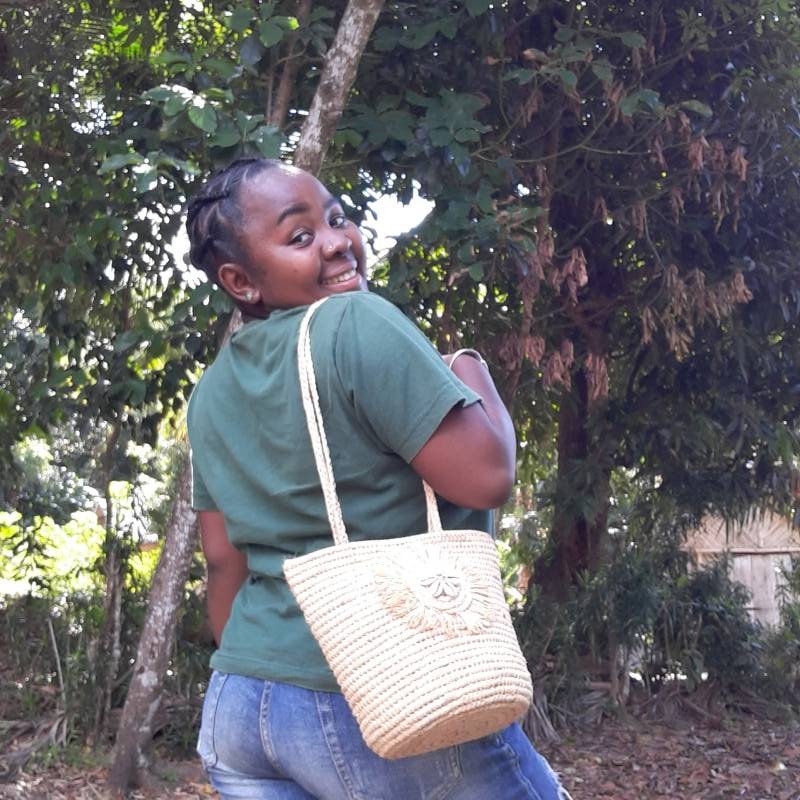 Meet Lucianna, 26 Female from Toamasina, Madagaskar - Free Online Dating at AhhDate